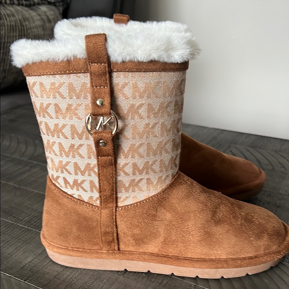 Michael Kors Tan Suede Boots